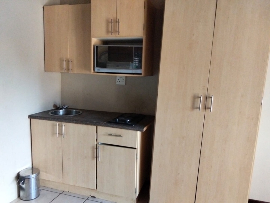 1 Bedroom Property for Sale in Brandwag Free State